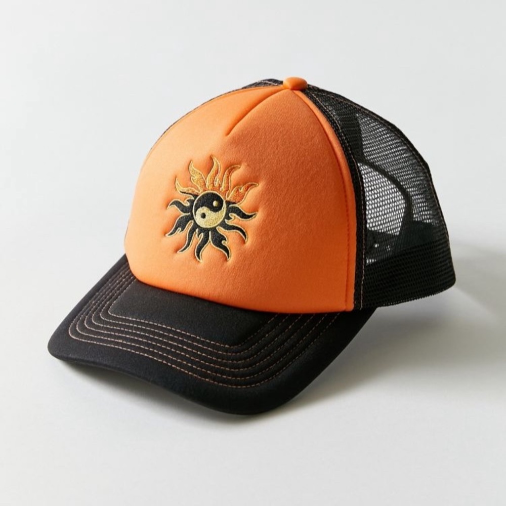NEW! Urban Outfitters UO-Icon Adjustable Trucker Hat ☯️